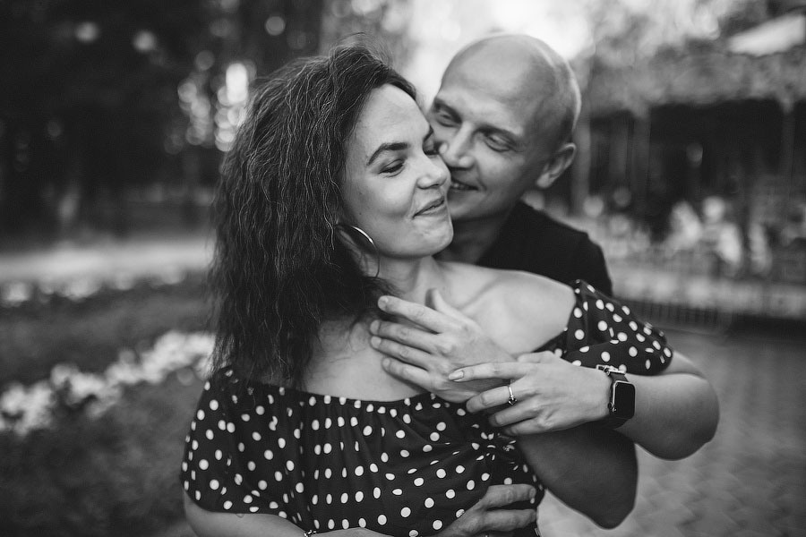 В сквере Миндовского. Семейный фотограф в Перми Ольга Гилева. Выпускные альбомы