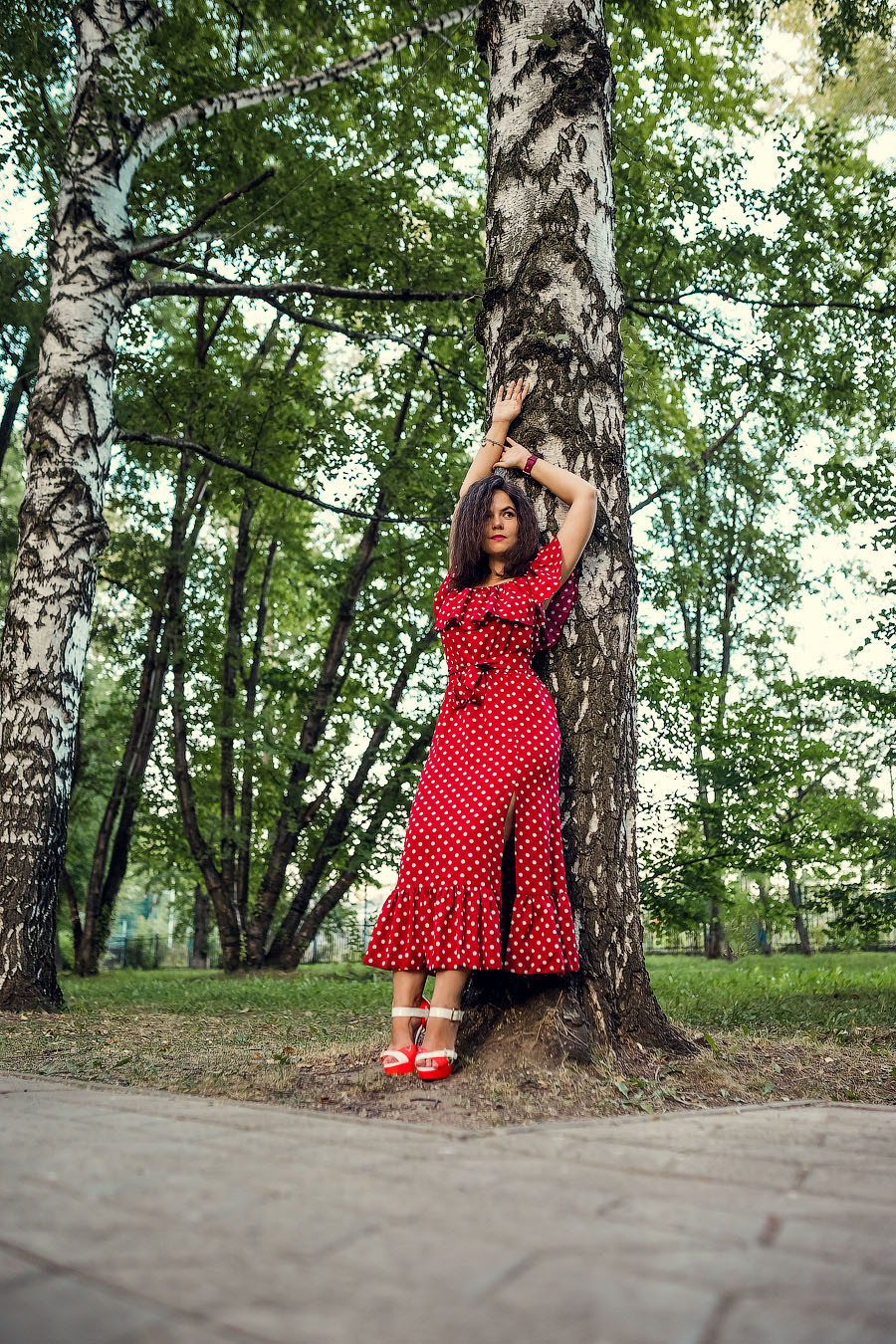 В сквере Миндовского. Семейный фотограф в Перми Ольга Гилева. Выпускные альбомы