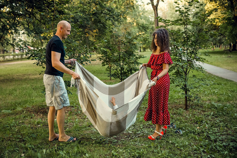 В сквере Миндовского. Семейный фотограф в Перми Ольга Гилева. Выпускные альбомы
