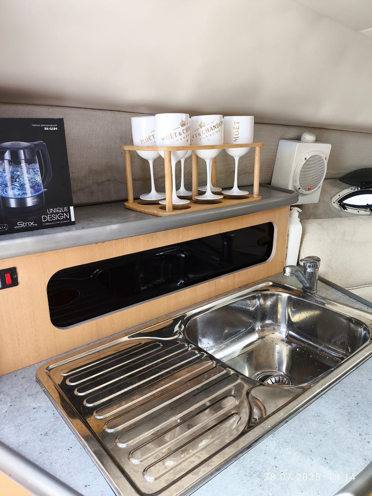 Эконом катера в Сочи. Аренда Яхт и Катеров в Сочи