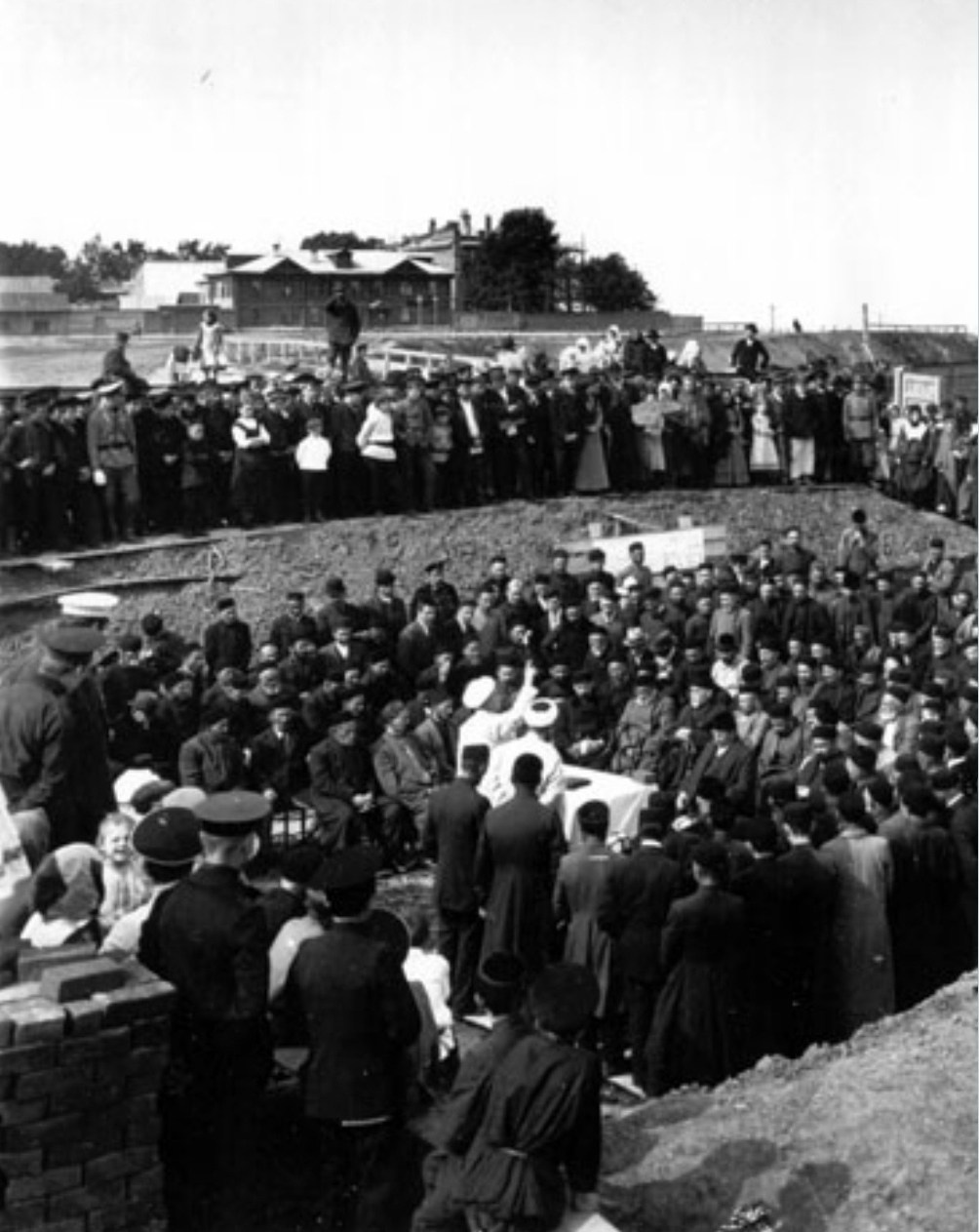 Чтение проповеди во время закладки Нижегородской Соборной Мечети