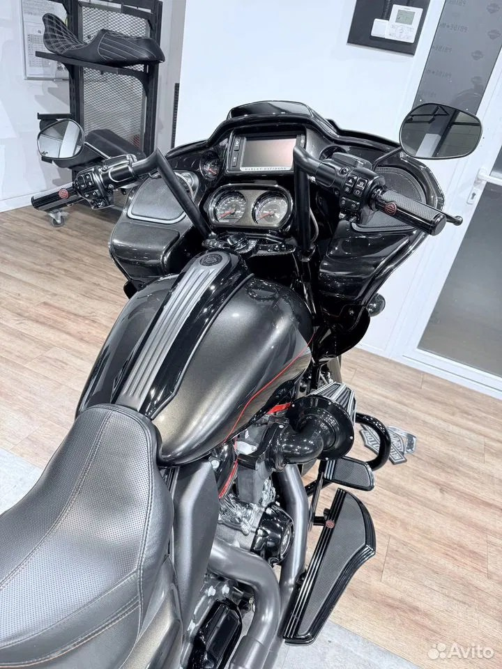2018 СVO Rоad Glide 117 Blасk Еаrth Vivid Вlасk. Hello Davidson, Москва. Только хорошие мотоциклы…