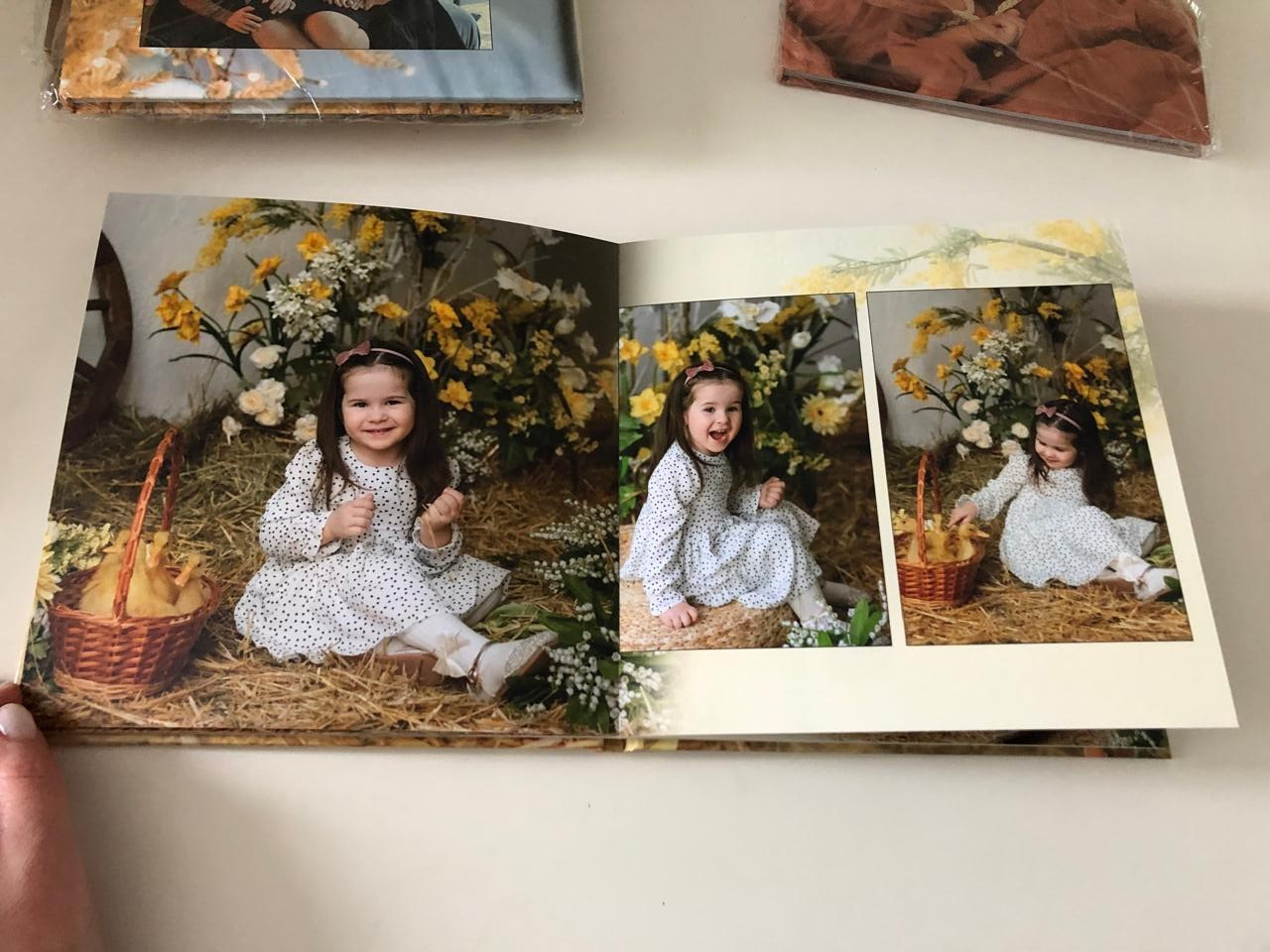 Information and price for the services of a photographer in Scotland. Elena Carruthers family photographer in Scotland (Edinburgh, Glasgow)