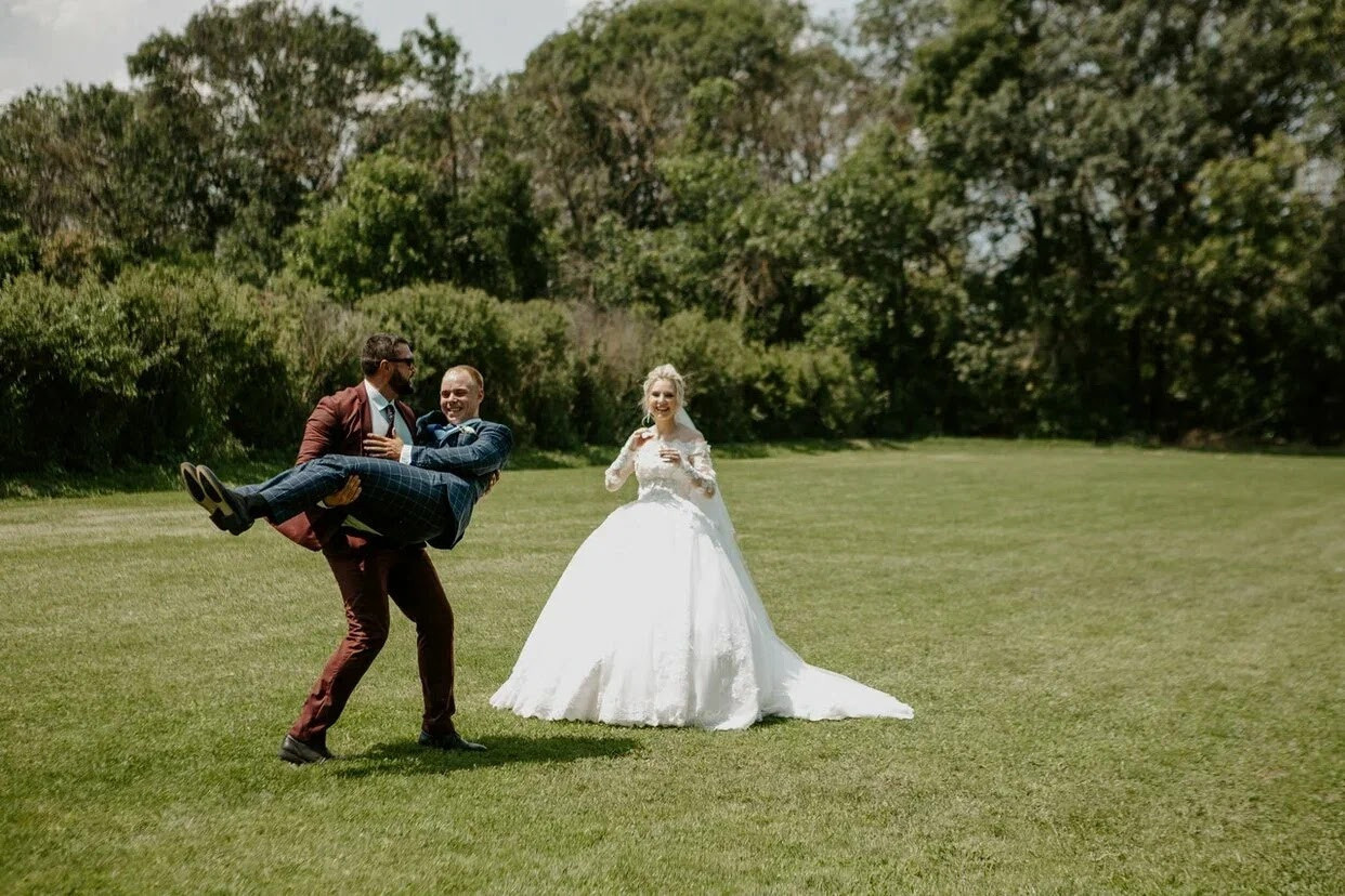 Ведущий Виталий Белан