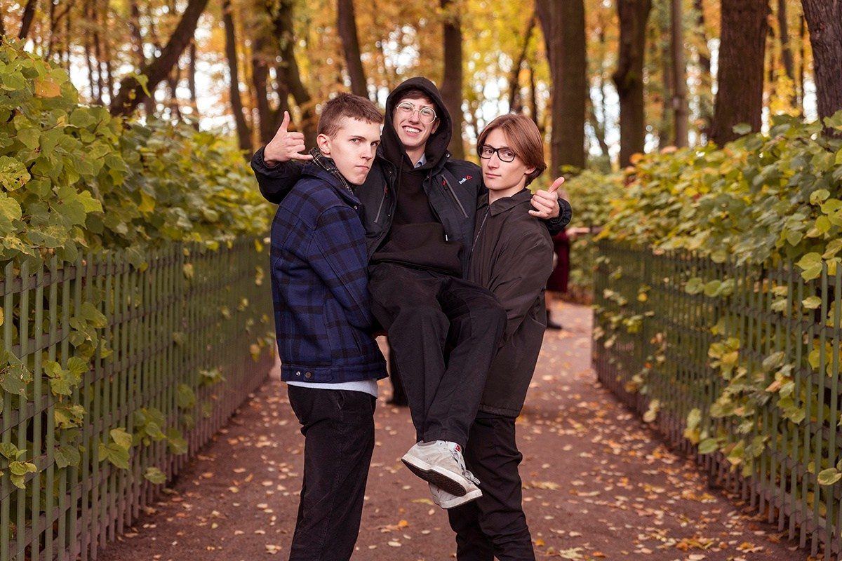 Фотосессия «День с классом». 9, 11 класс. Выпускные альбомы СПБ. Фотограф в Садик и Школу