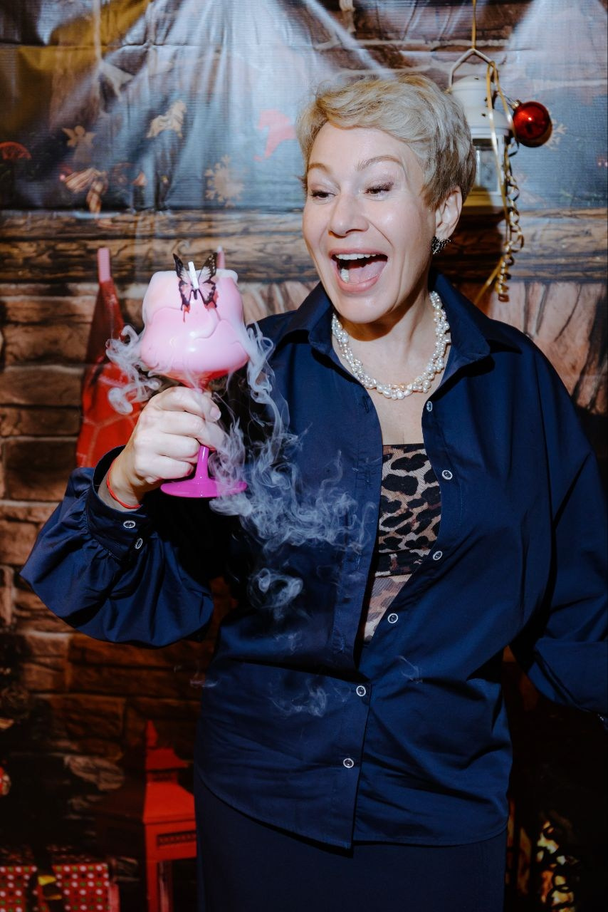 Ведущий + диджей + 1 из 8 моих услуг в подарок!