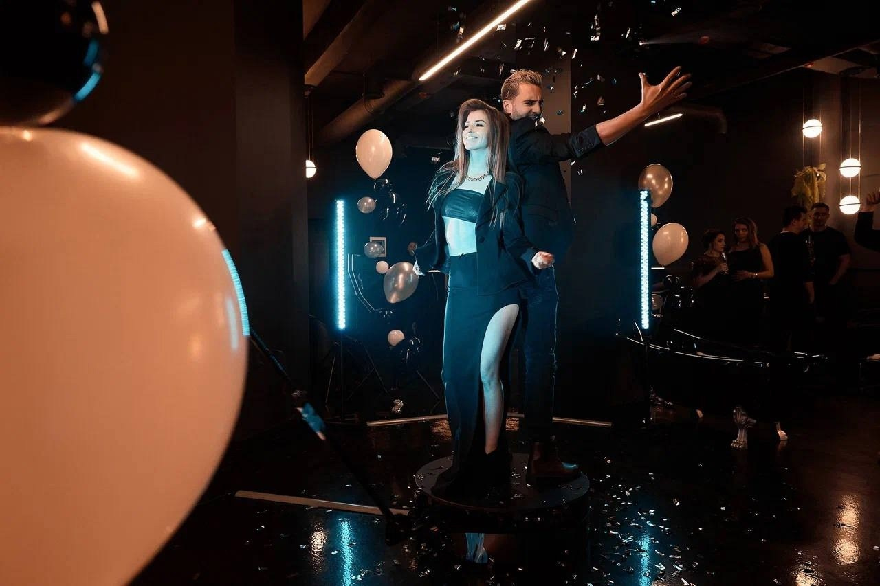 Mr. Black (лето). Аренда лофта в СПб для мероприятий