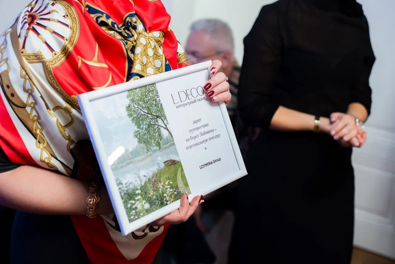 Презентация нового пространства. L. Deco интерьерный салон. Краски/обои/лепной декор