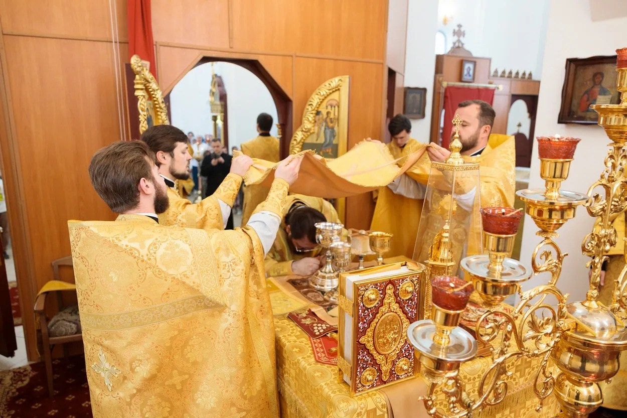 МИТРОПОЛИТ ИГНАТИЙ СОВЕРШИЛ БОЖЕСТВЕННУЮ ЛИТУРГИЮ В ХРАМЕ СВЯТОГО ВЕЛИКОМУЧЕНИКА ГЕОРГИЯ ПОБЕДОНОСЦА. Саратовское Северо-Западное благочиние
