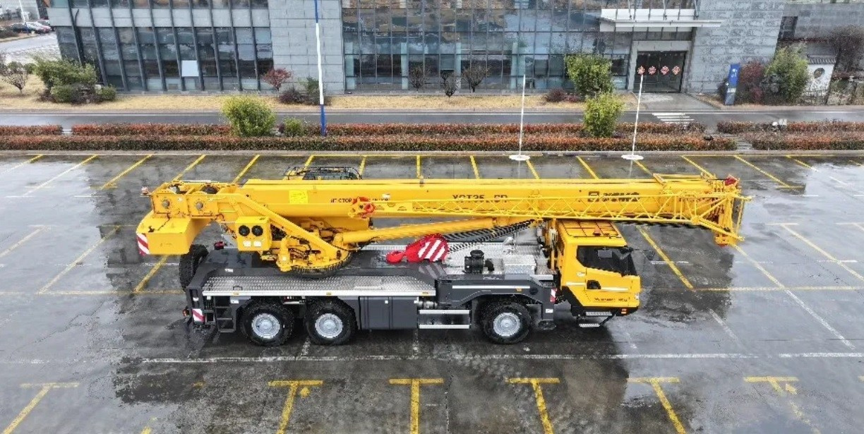 Автокраны XCMG XCT35_SR. Продажа надежной спецтехники от компании СТИ в г. Новосибирск