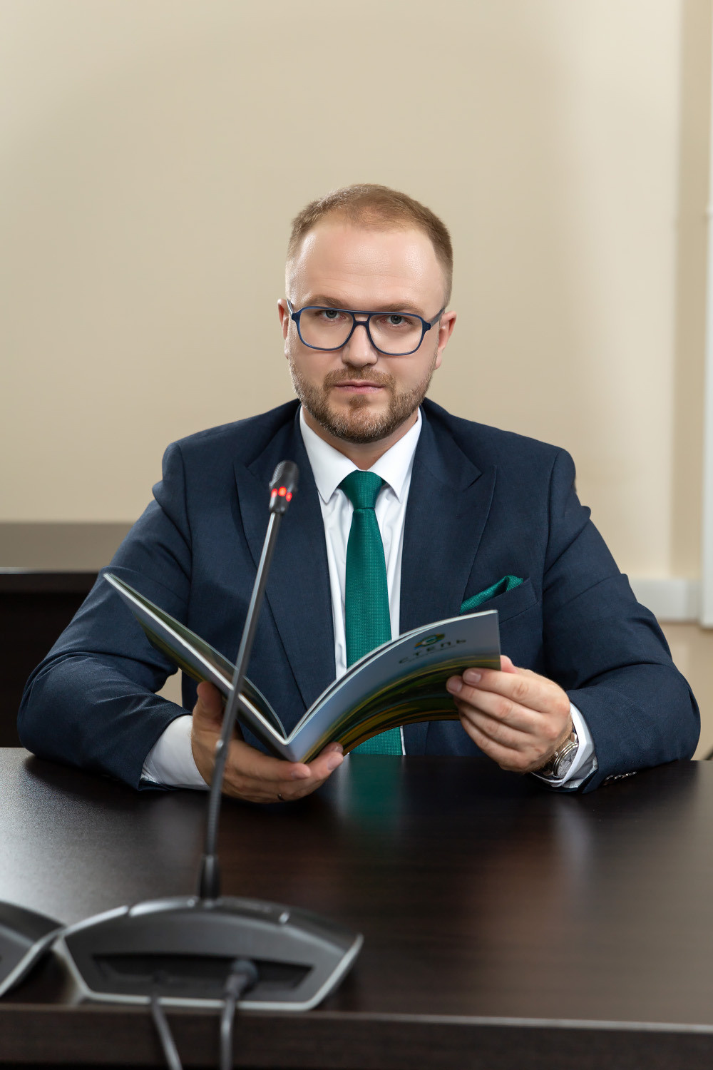 Портрет руководителя в конференц-зале