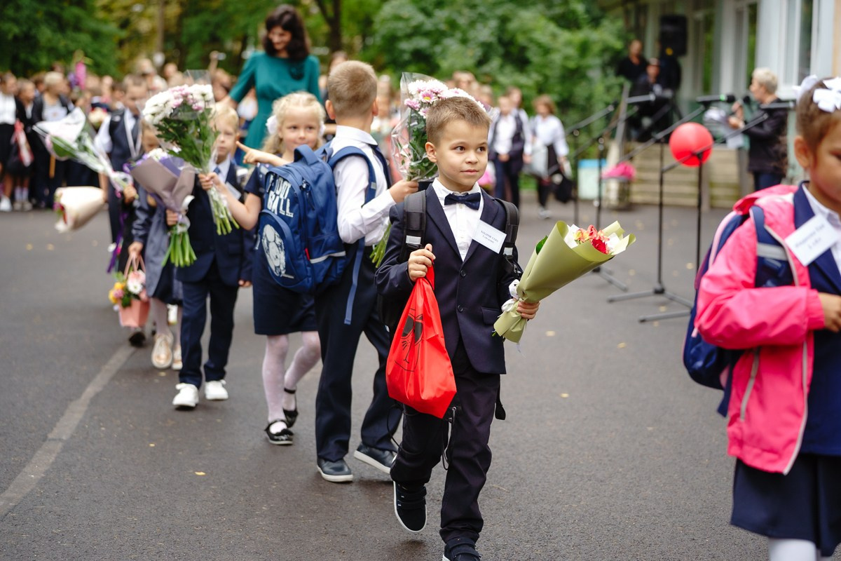 1 Сентября Василисы. Репортажный и семейный фотограф в Санкт-Петербурге Тарас Марченко