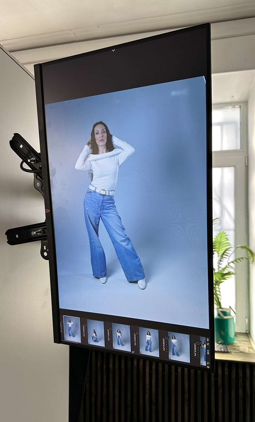 Селфи студия автопортрета Киров Онли Ю. Студия автопортрета в Кирове. Студия с зеркалом без фотографа