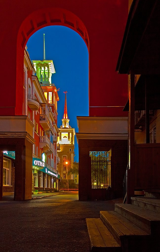 интересные места Красноярска достопримечательности что посмотреть куда сходить что посетить экскурсии Красноярск индивидуальный тур фототур фото аренда кабриолета цена стоимость заказать экскурсию программа маршрут смотровые площадки видовые красивые места Национальный парк заповедник Столбы Дивногорск Красноярская ГЭС путешествие туристический маршрут обзорная экскурсия на авто гиды Красноярска цены