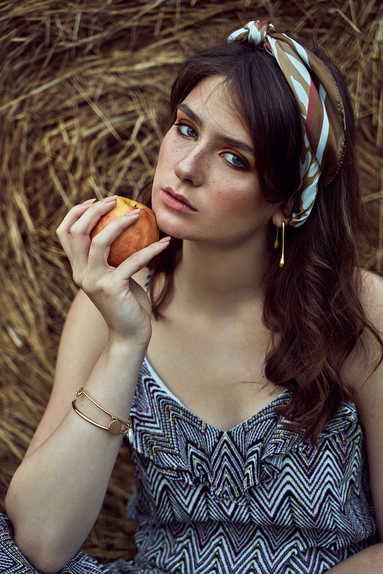 Летний фотопроект «В стогах сена». Артем Ракаев — фотограф и видеомейкер из Санкт-Петербурга