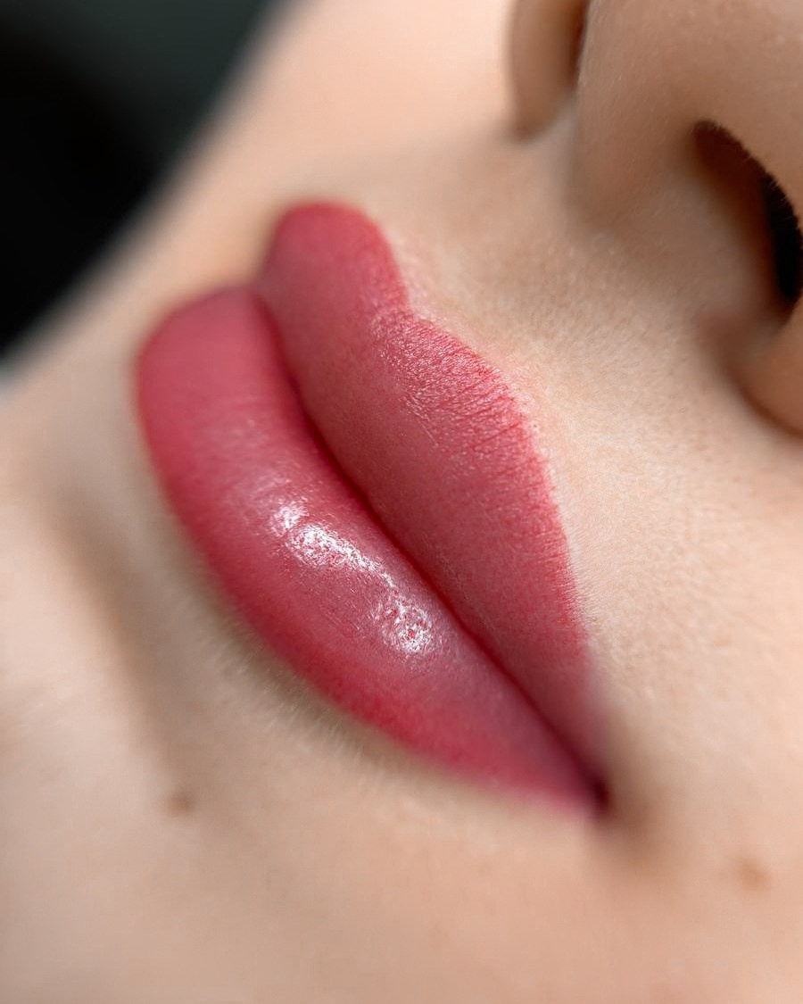 Перманентный макияж губ, виды. Студия перманентного макияжа, косметологии и массажа SYMMETRY в Москве, м. Киевская