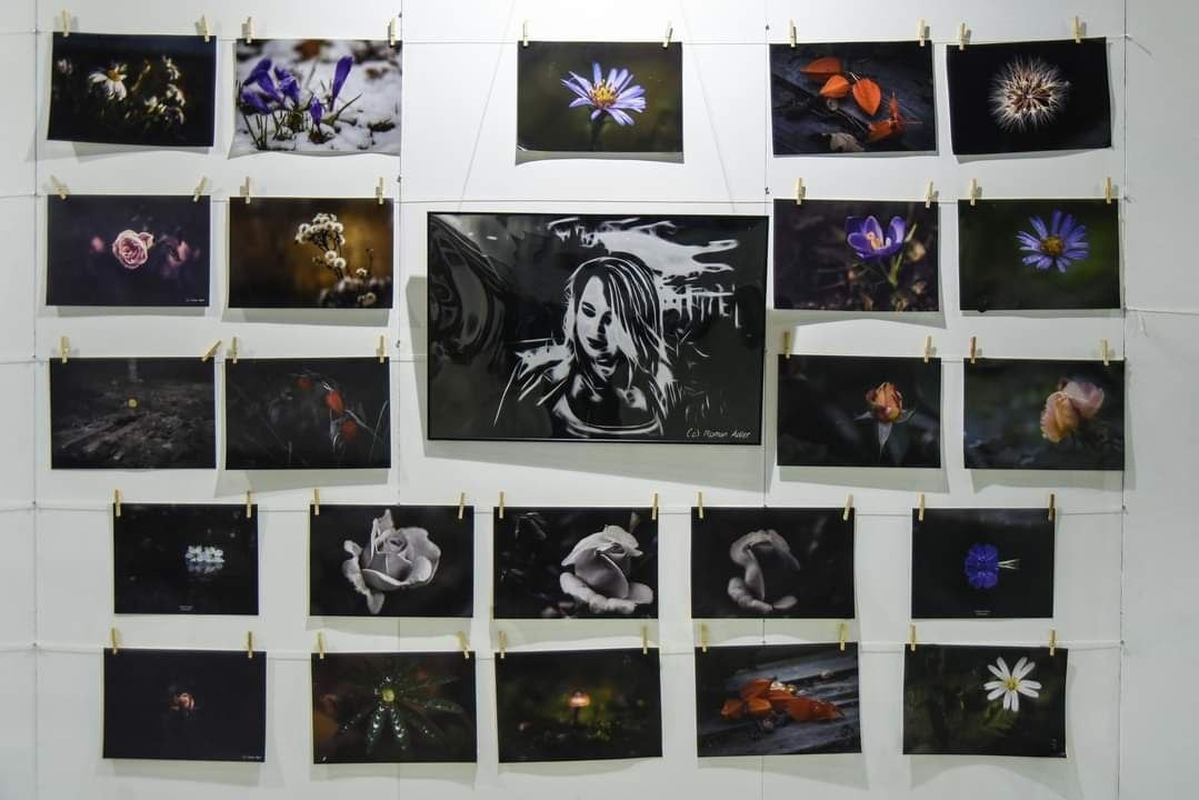 Серия "Душа Женщины" представлена на выставке авторской фотографии фотографа Романа Адлера "Хроники" в Гостином Дворе. Москва 20-23 января 2023 года