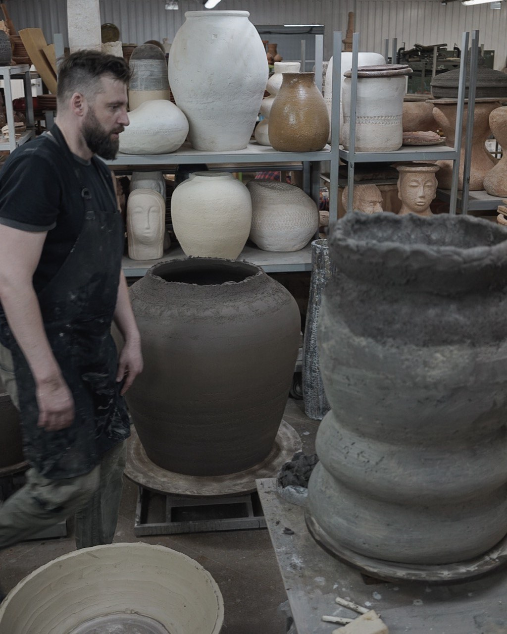 Керамика больших форм, предметы интерьера и ландшафта