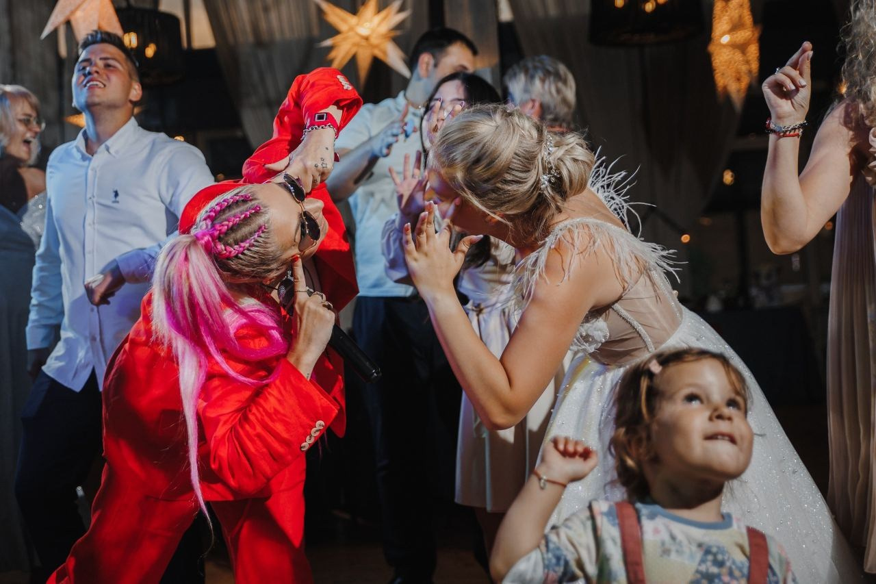 Ведущая Полякова. Подрядчики и друзья сети свадебных площадок House for wedding