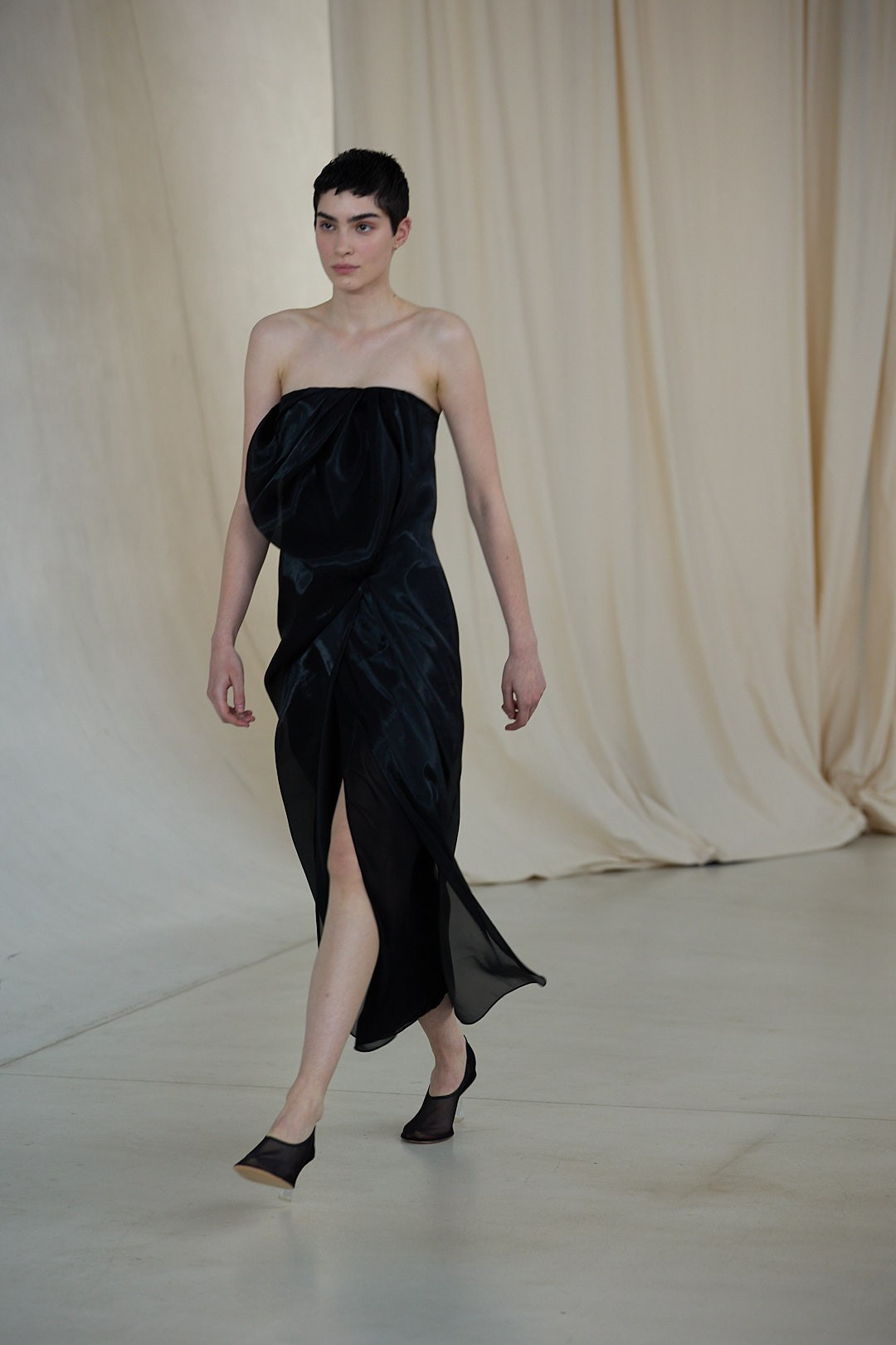 Bianca Spender Runway Australian Fashion Week 2025 Sydney. Maria Poleshchuk, commercial photographer in Sydney