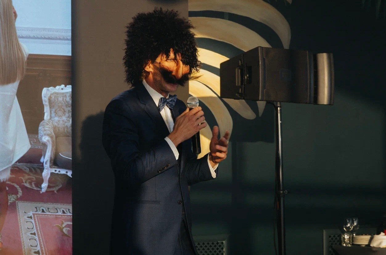 Ведущий праздников в России живу в Москве Карпенко Александр