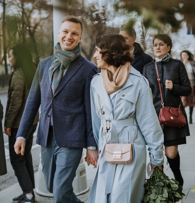 Молодая пара на семейной фотосъемке Love-story (Лавстори) в Москве