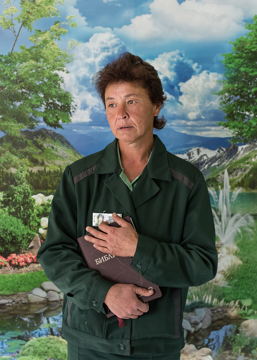 ◽ SECTION / photo, book. Elena Anosova is an award-winning visual artist