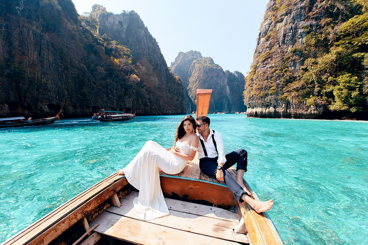 Prices for photo shoots in Phuket. Photographer in Phuket. Photographer Thailand