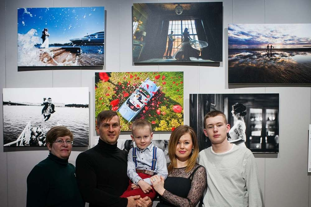 Первая свадебная фотовыставка MFamilia Art of Wedding. MFamilia — организация фотовыставок в Петербурге, Москве, Казани