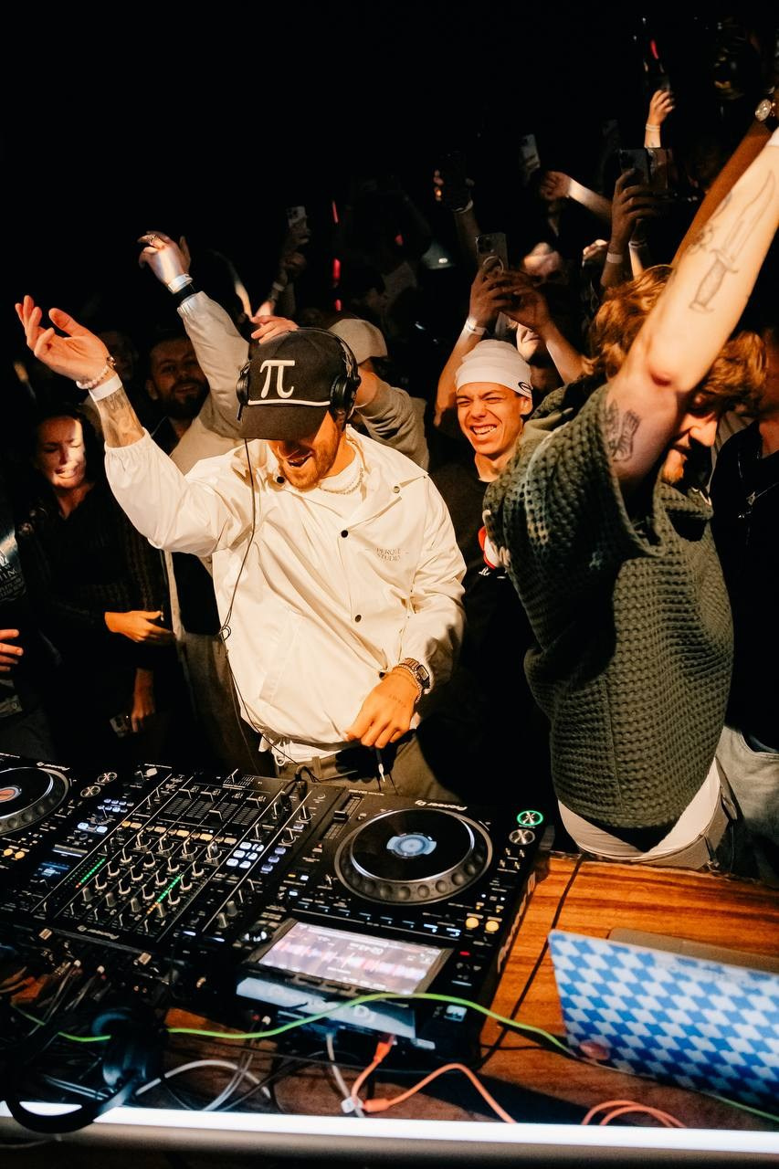 CONNECTED COMMUNITY. TENZO | Креативный продюсер / Арт-директор