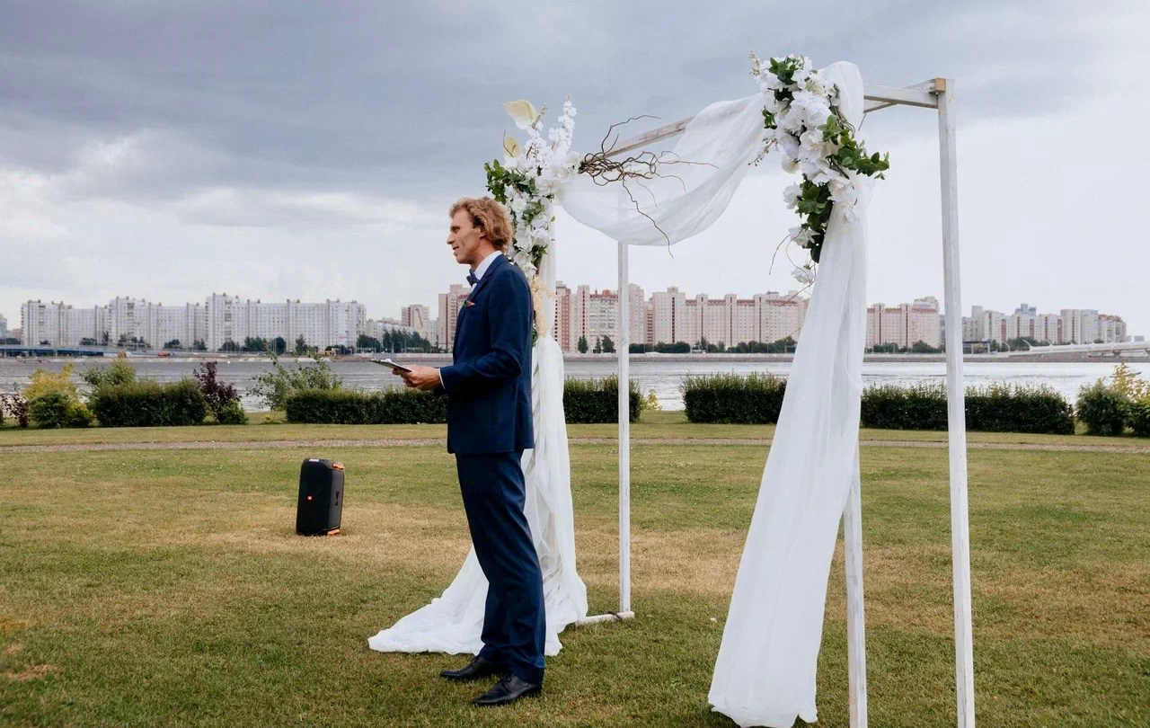 Ведущий праздников в России живу в Москве Карпенко Александр