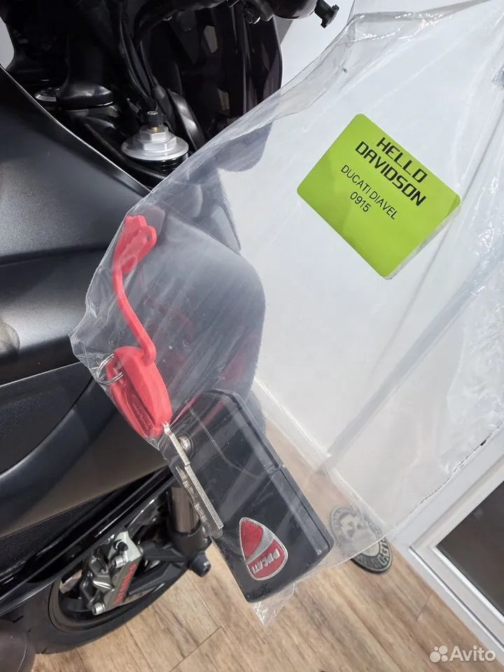 Купить 2015 Ducati Diavel (Dark Stealth) — подробнее на сайте. Hello Davidson, Москва. Только хорошие мотоциклы…