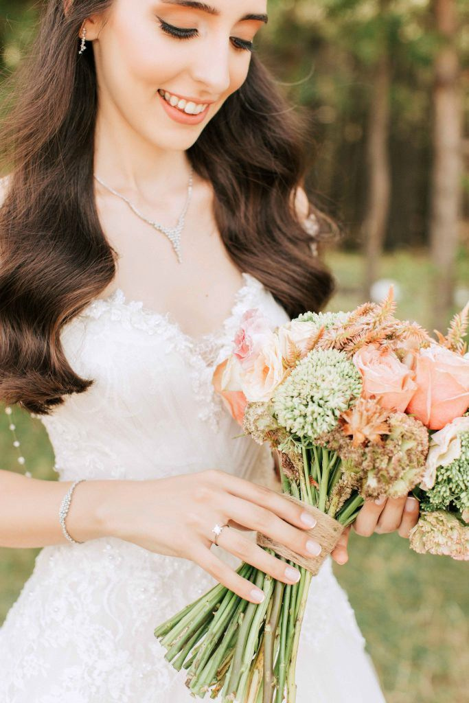 Свадебная фотосессия Артура и Кристины. Фотосессия в студии в Москве от профессионального фотографа услуги по доступным ценам