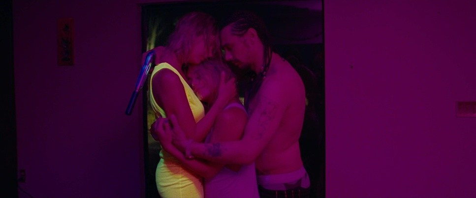 Frame Within to Frame / Кадр в кадре — Композиционный приём #1. TENZO | Creative Producer / Art Director