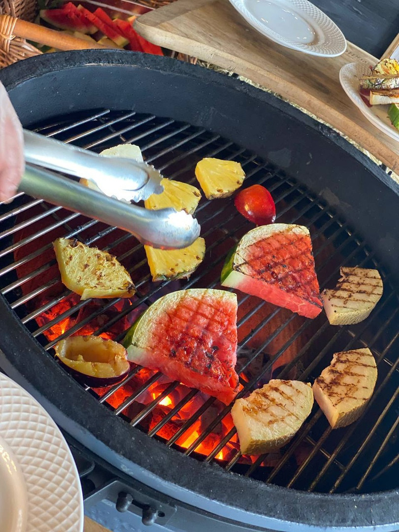 Фрукты на греле. Кейтеринг Royal Catering | По Москве и Московской области организуем р