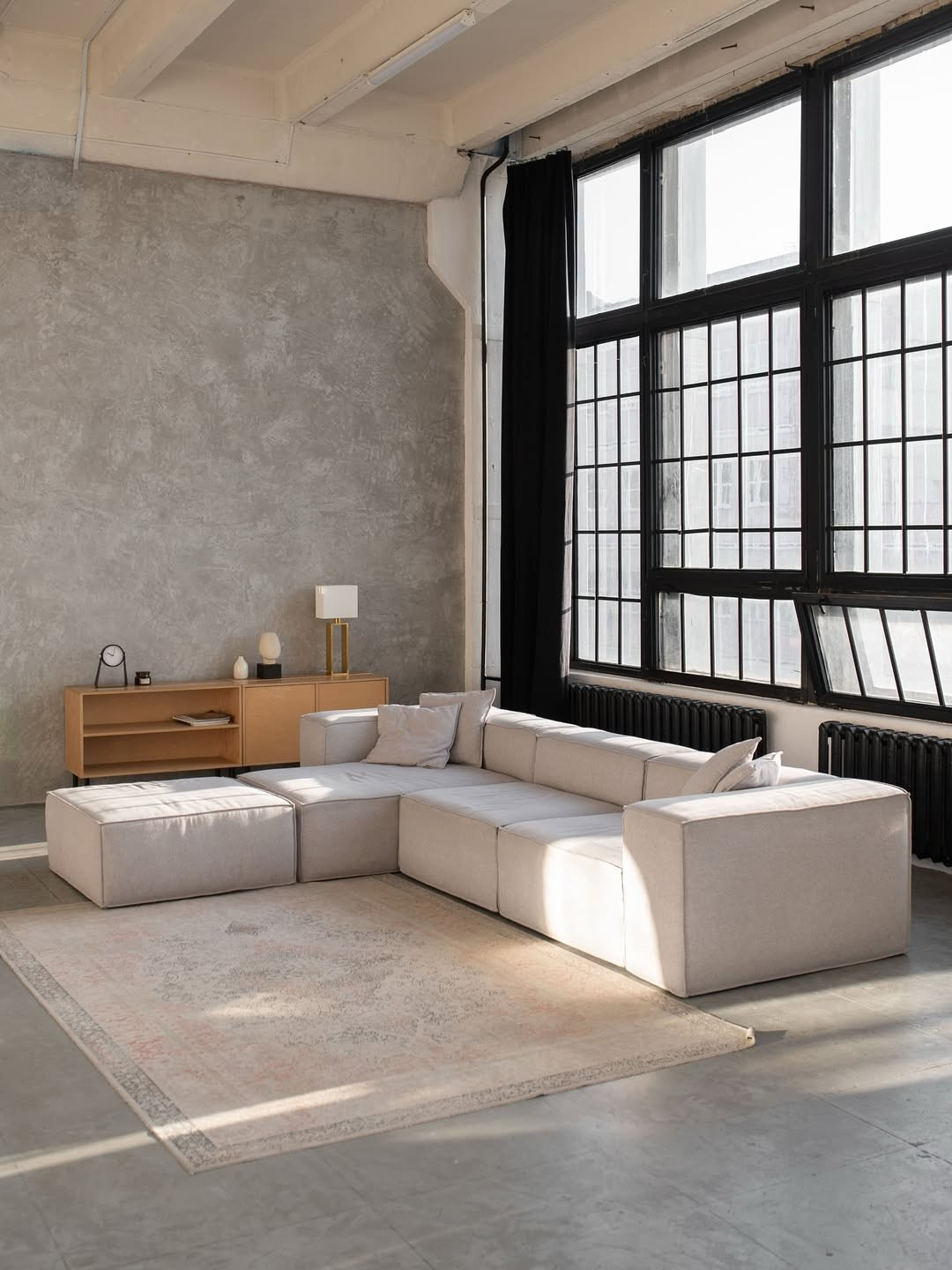 Фотостудия TRUEMAN — всё для комфортной и красивой съёмки. Фотограф в Минске Людмила Дутко