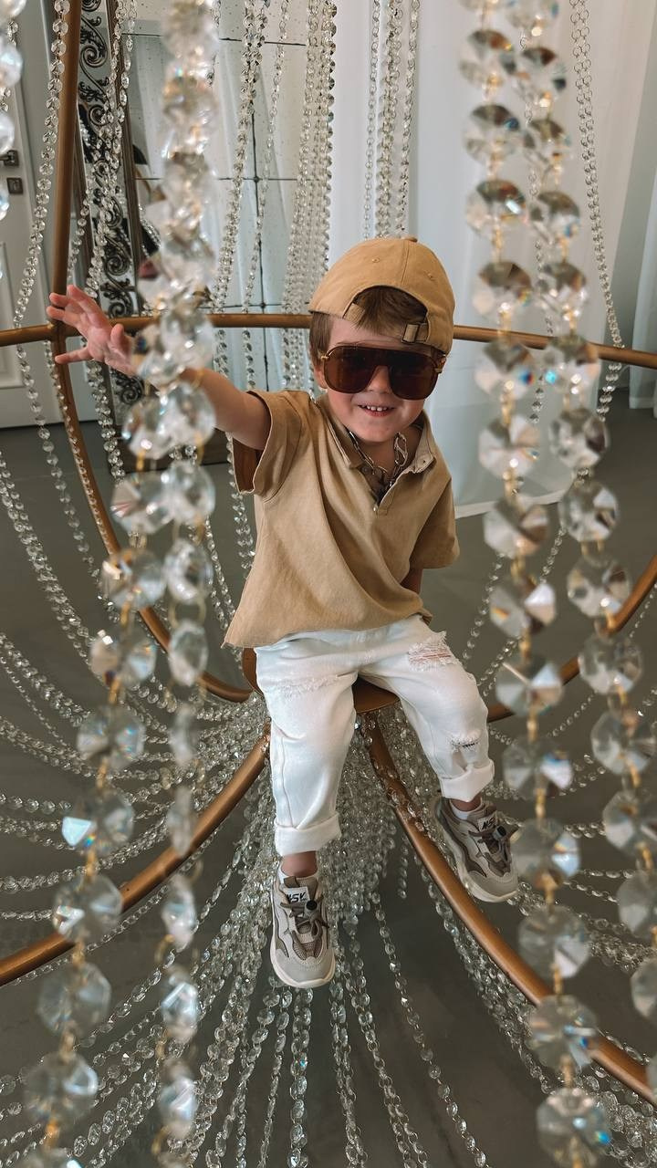 Модель для предметной съемки мальчик Радэль Казань| Sale Easy