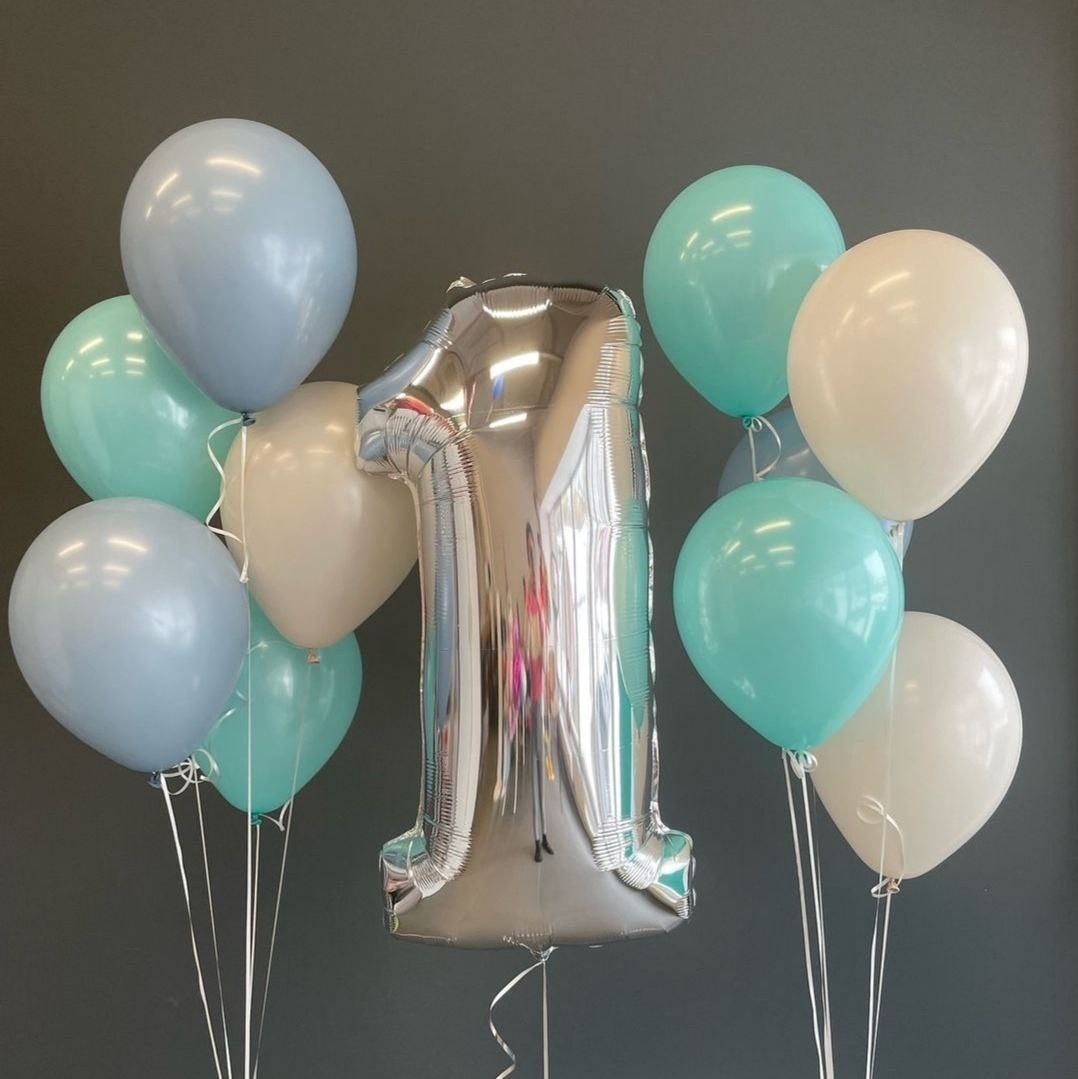 Balino prvi rodendan dostava balona Novi Sad dostava balonaBeograd. Шары с гелием, фотозоны Нови Сад Белград. Balone i dekoracije od balona Novi Sad Beograd