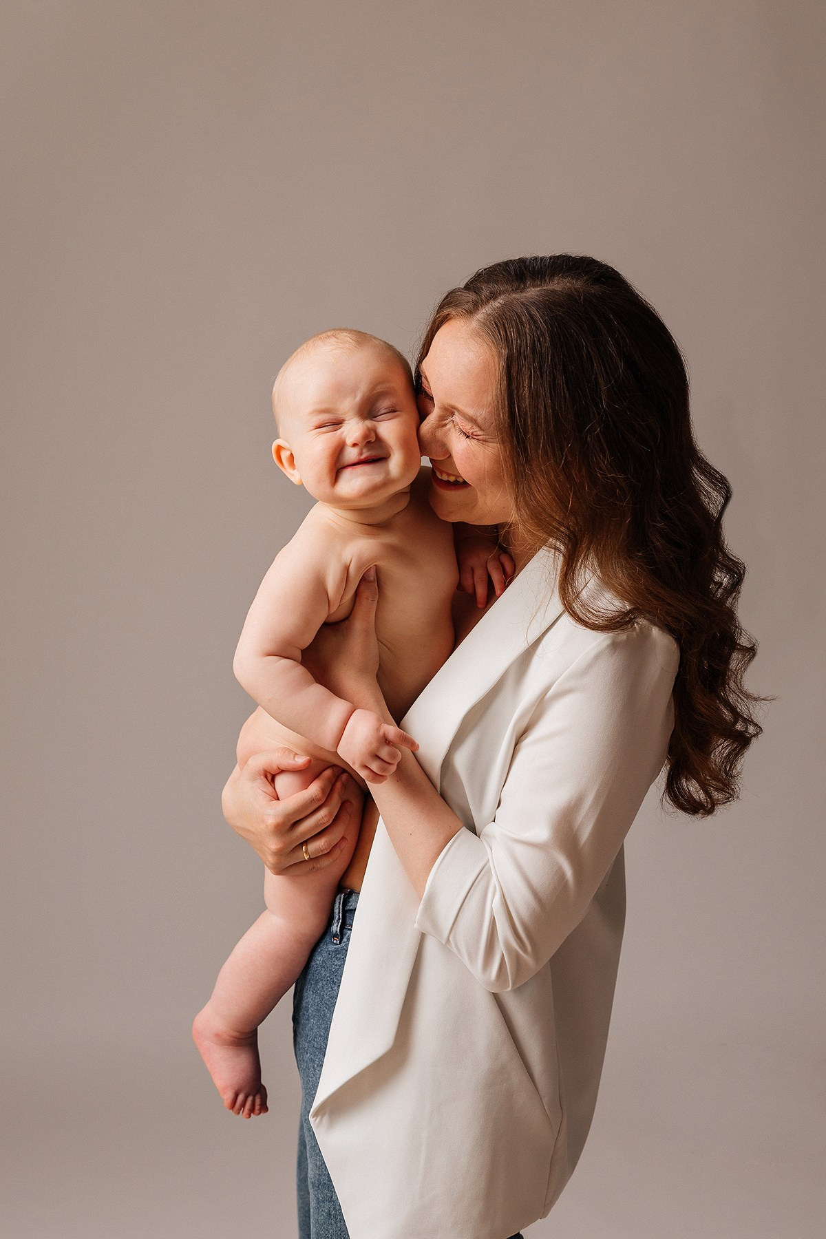 Фотосессия материнства, семейная съемка. Фотограф новорожденных Альбина Хухарева. Йошкар-Ола. Казань. Чебоксары