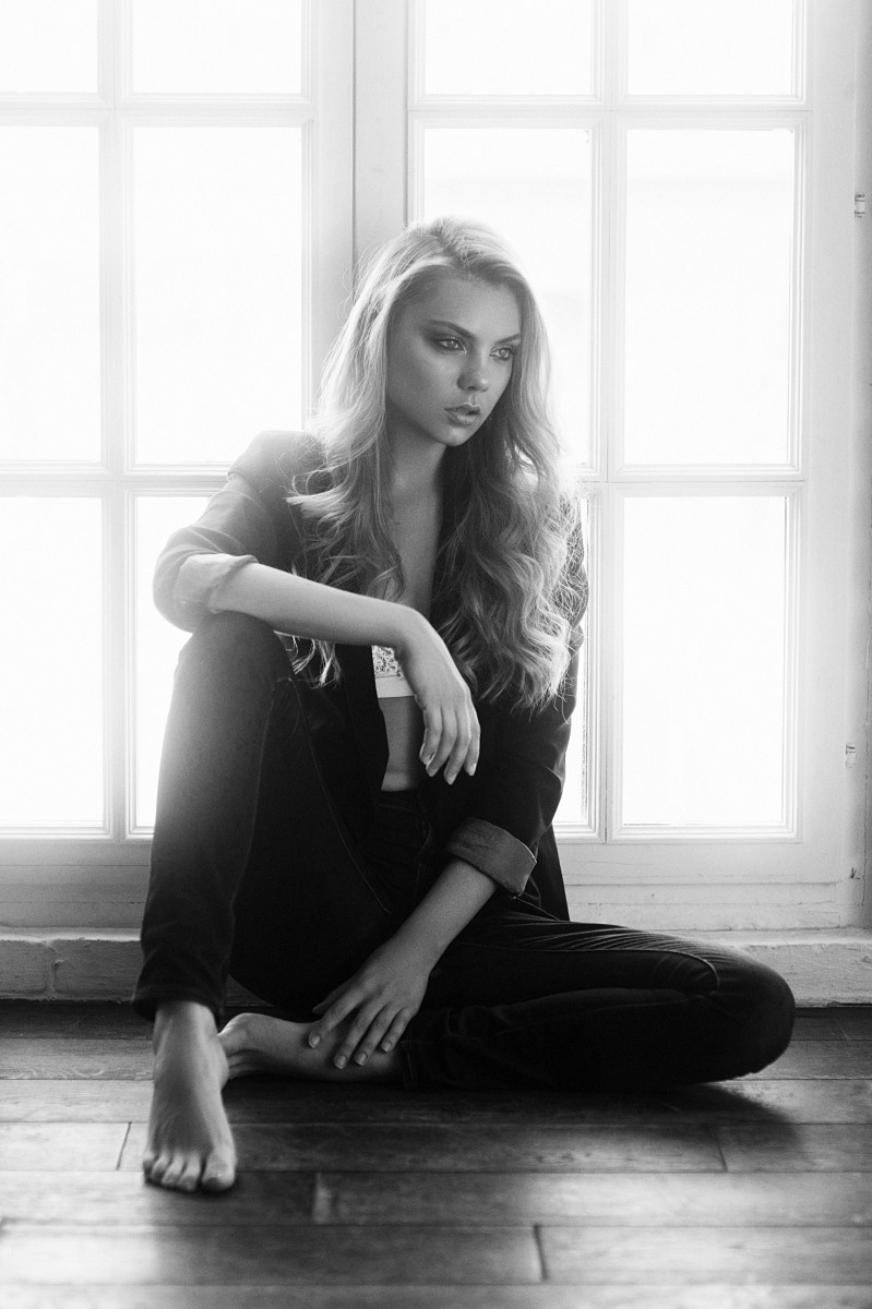 Индивидуальная черно-белая фотосессия в судии в Москве, фотограф Наталия Мужецкая