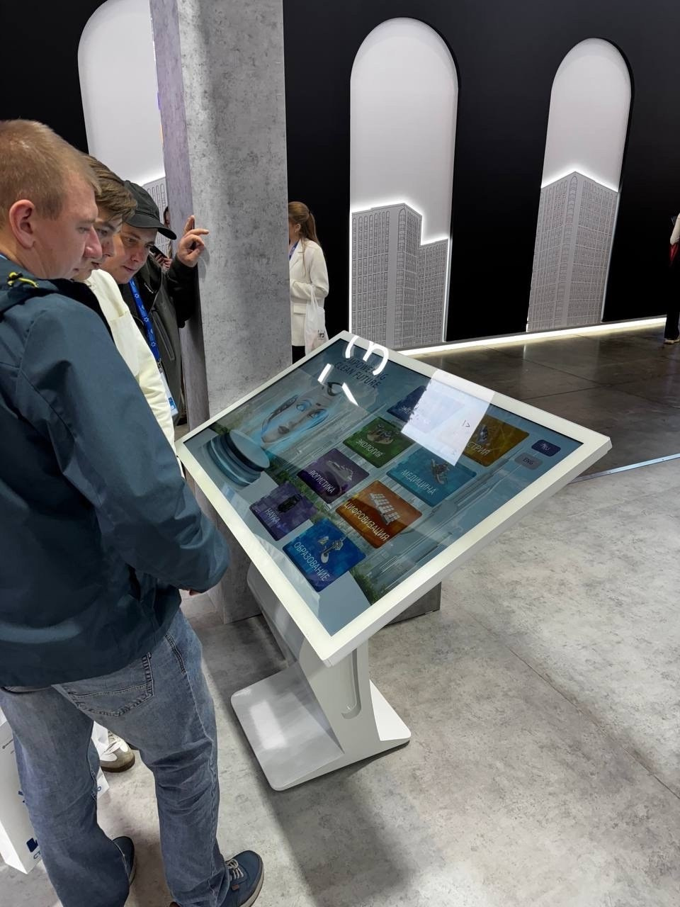 100+ TechnoBuild. Video Crew