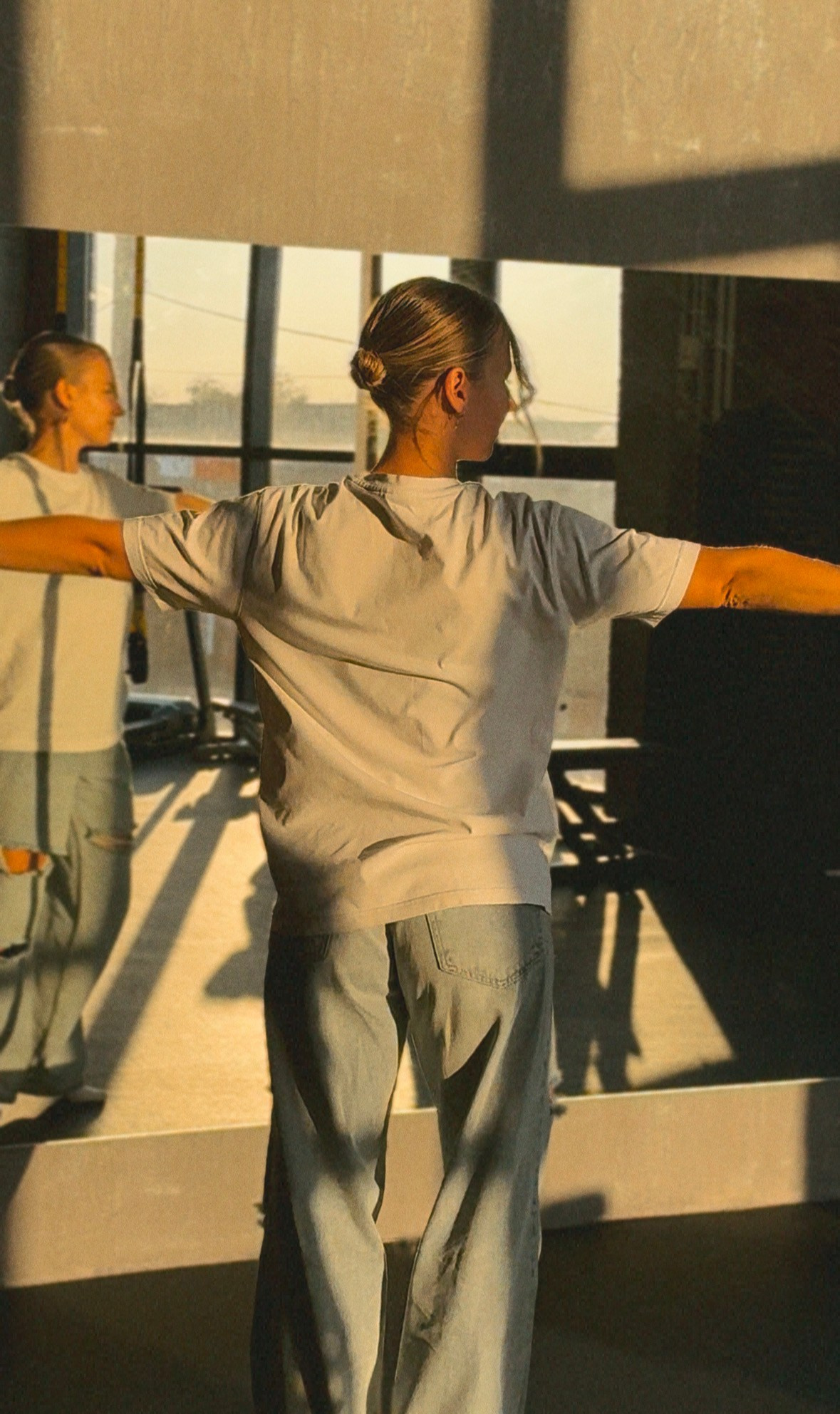 Контент-мейкер и лайф-терапевт