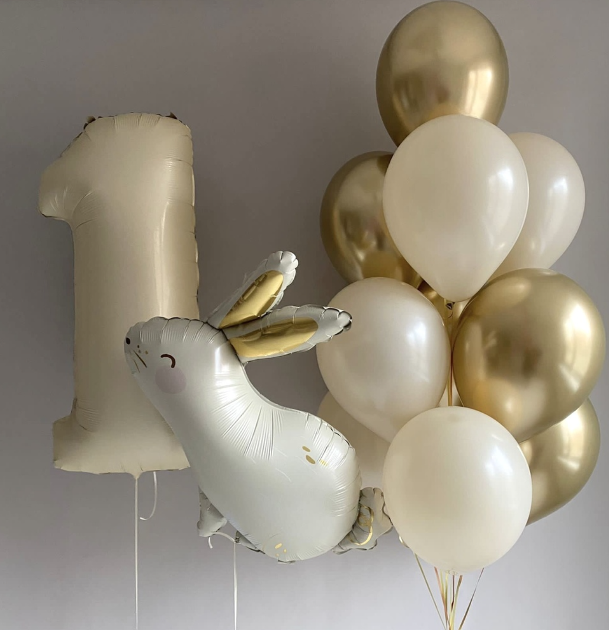 Dostava balona Novi Sad Dostava balona Beograd. Шары с гелием, фотозоны Нови Сад Белград. Balone i dekoracije od balona Novi Sad Beograd