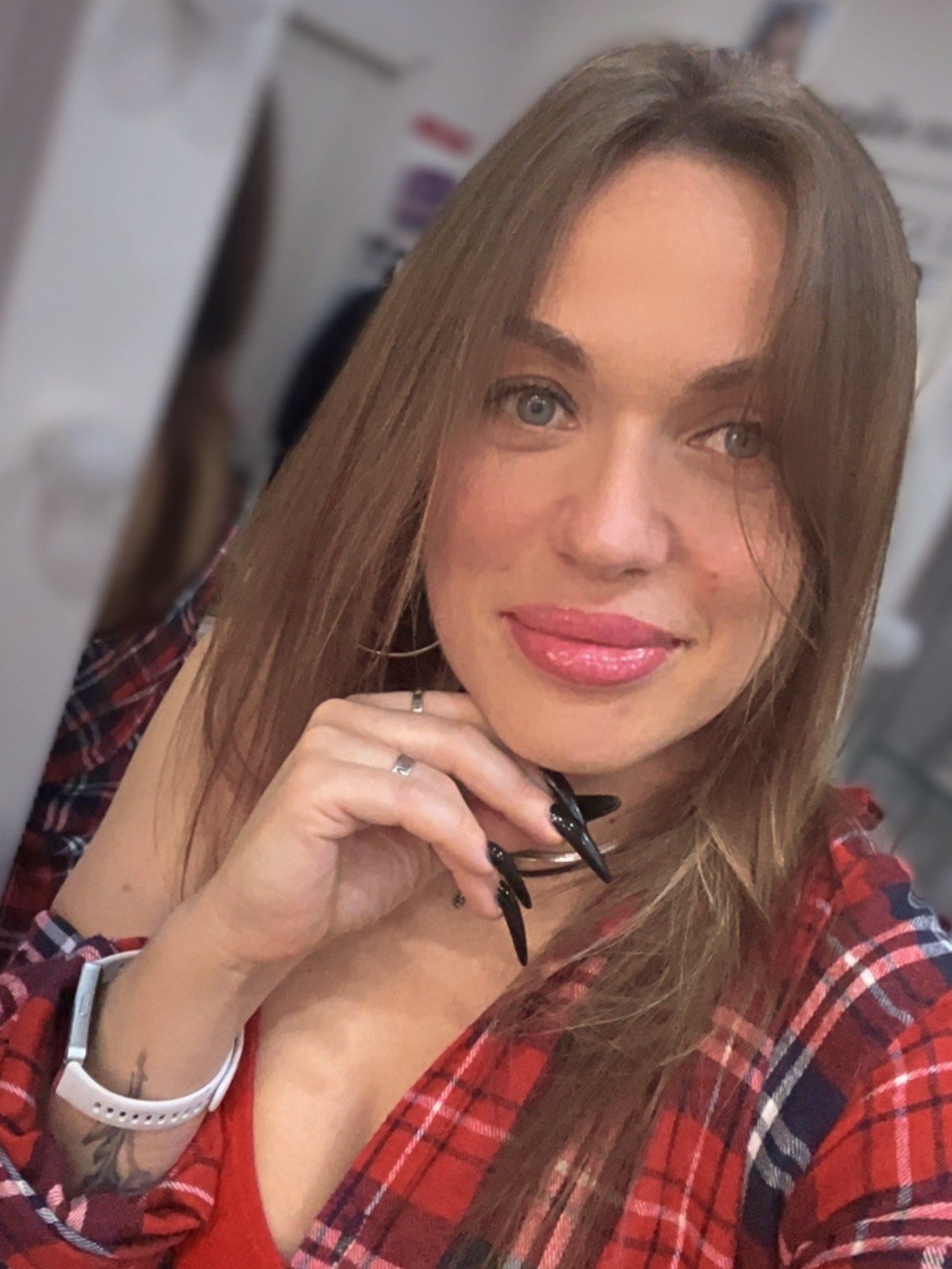 𝐋𝐎𝐑𝐀 𝐊𝐑𝐀𝐒𝐀 𝐍𝐀𝐈𝐋𝐒