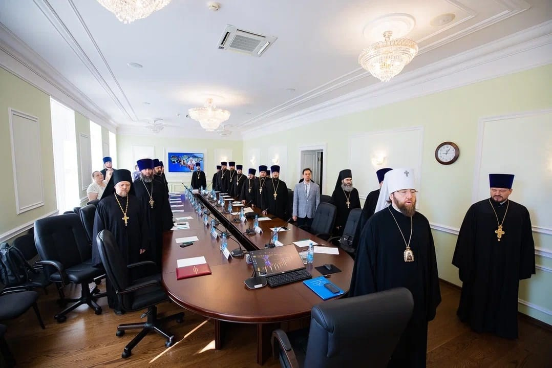 МИТРОПОЛИТ ИГНАТИЙ ВОЗГЛАВИЛ РАСШИРЕННОЕ ЗАСЕДАНИЕ ЕПАРХИАЛЬНОГО СОВЕТА. Саратовское Северо-Западное благочиние