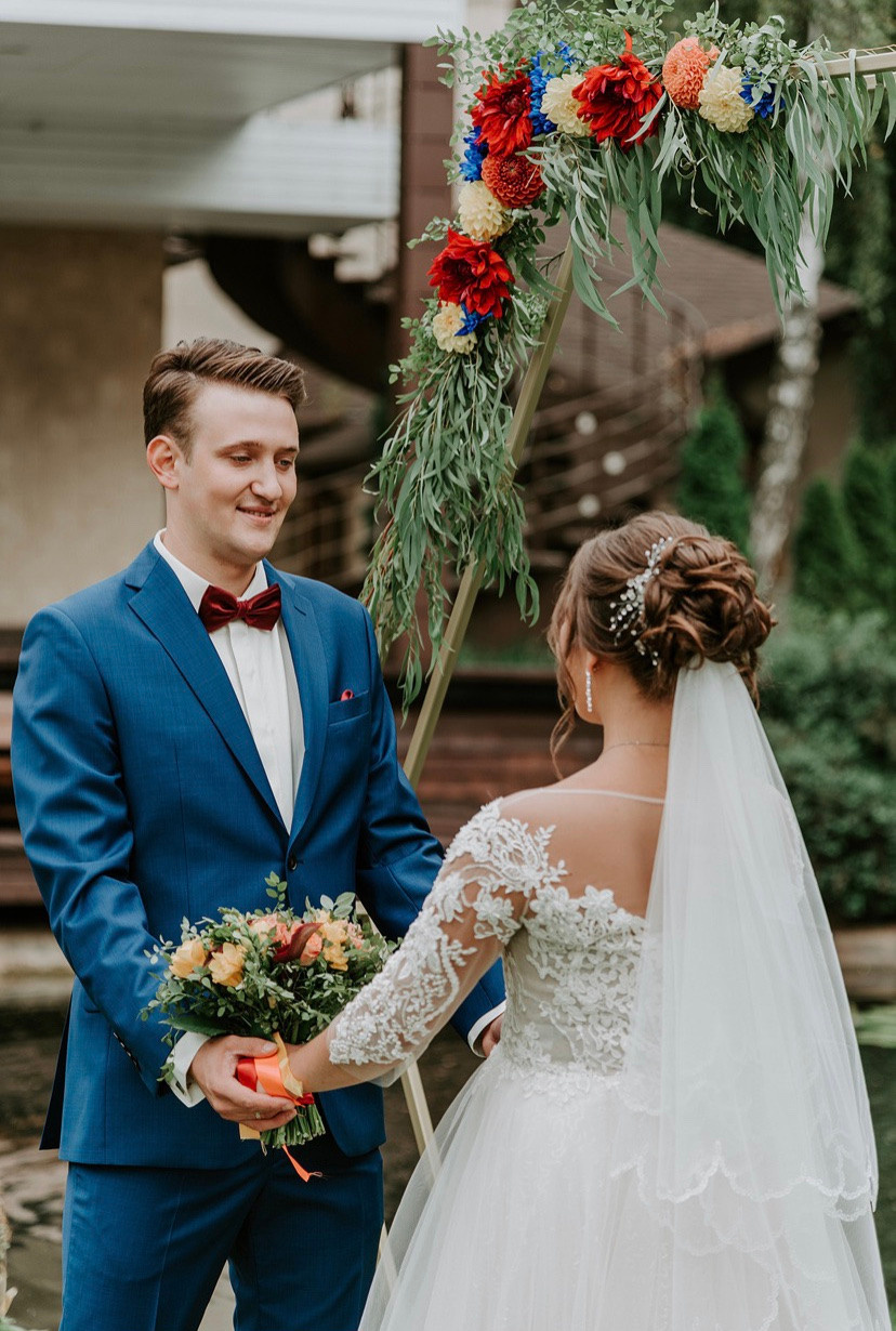 Территория для проведения церемонии выездной регистрации брака. Банкетный комплекс и свадебное агенство "Александр Грин"