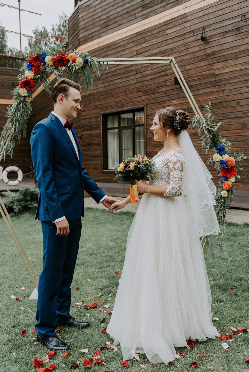 Территория для проведения церемонии выездной регистрации брака. Банкетный комплекс и свадебное агенство "Александр Грин"