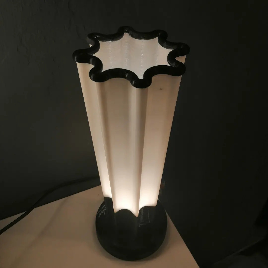 296_Octopus. Светильники Романа Скороходова