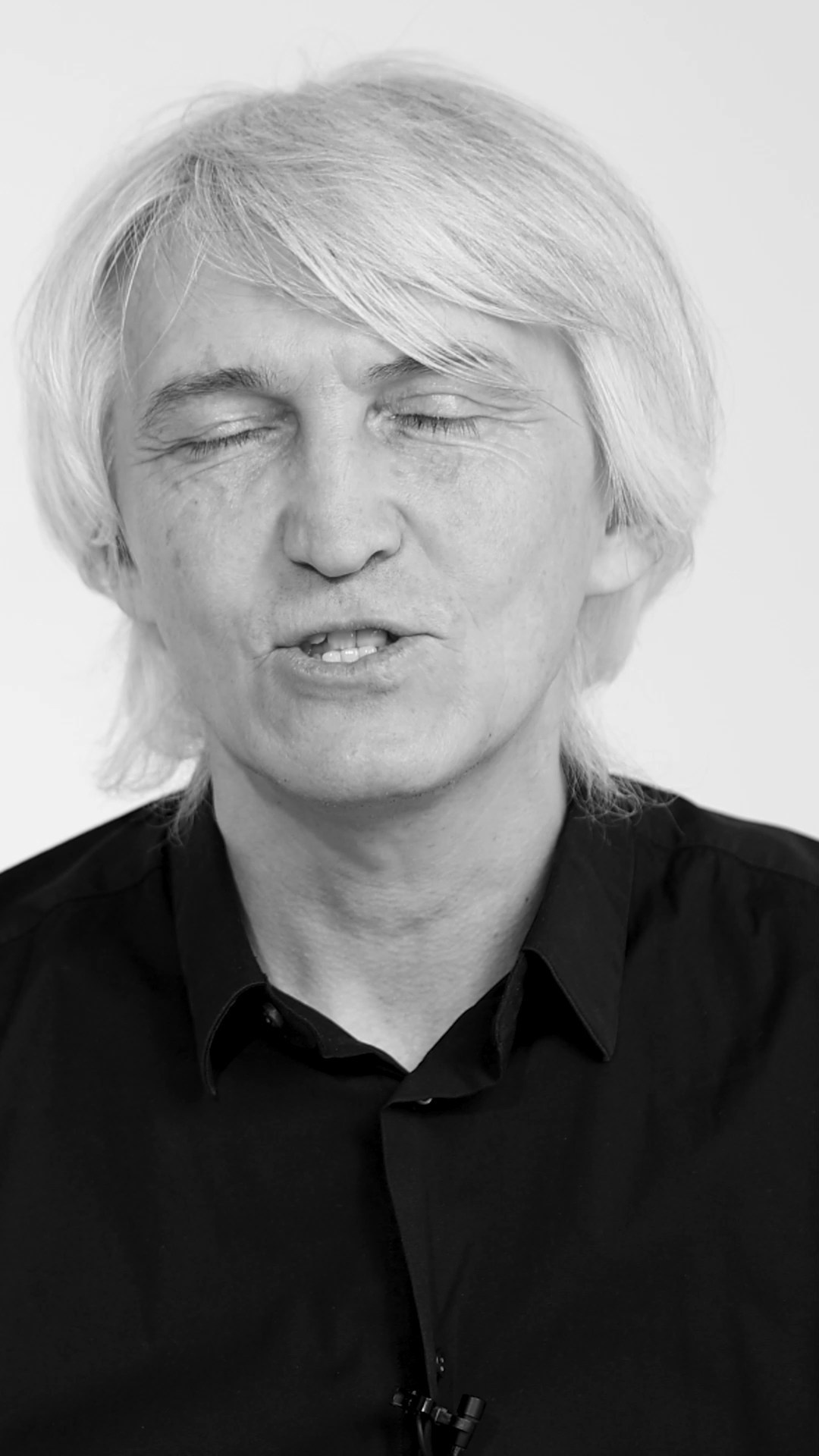 Смыслы. ЗЕРКАЛО ГОРОДА — социальный фото- проект Нижнего Новгорода о счастье, любви и доброте друг к другу