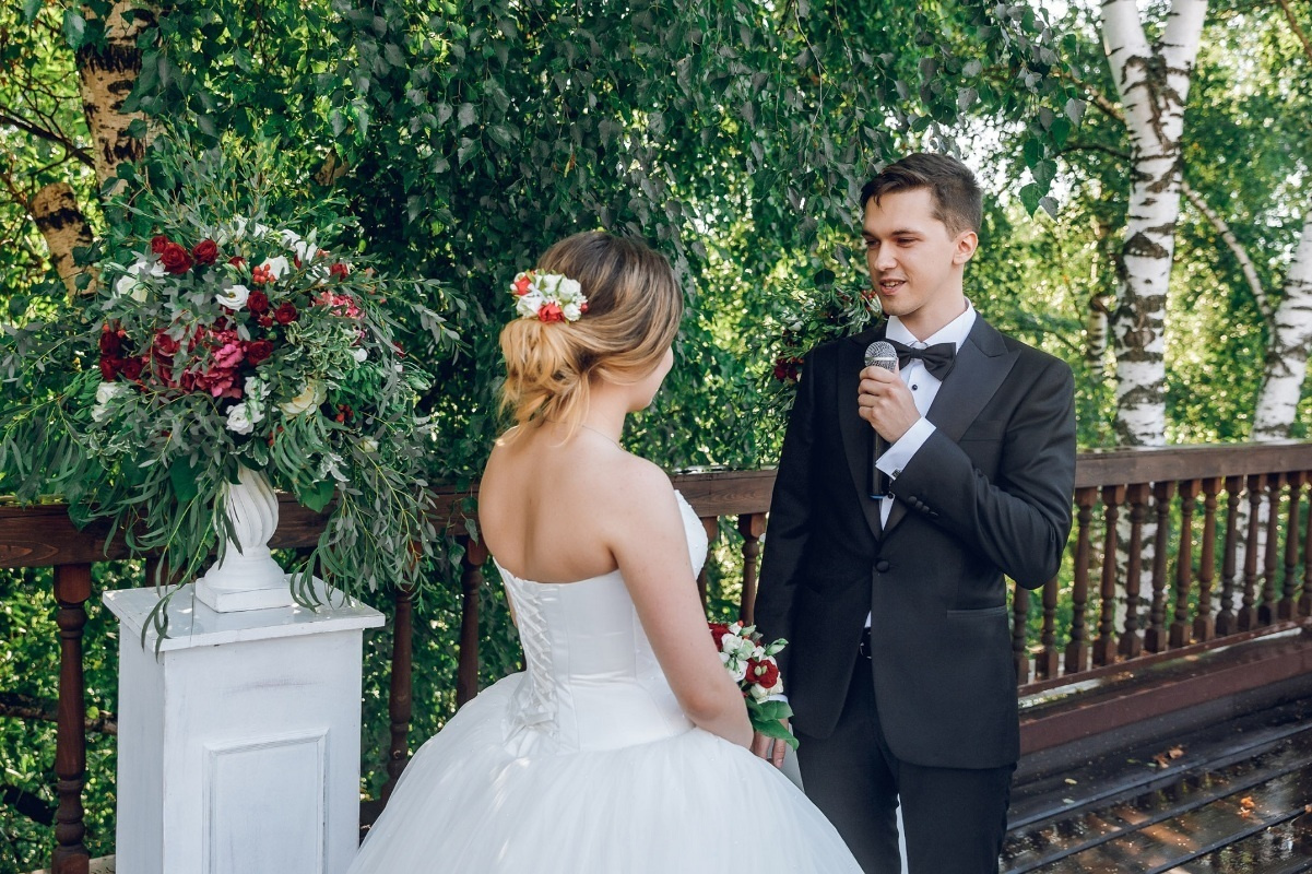 Территория для проведения церемонии выездной регистрации брака. Банкетный комплекс и свадебное агенство "Александр Грин"